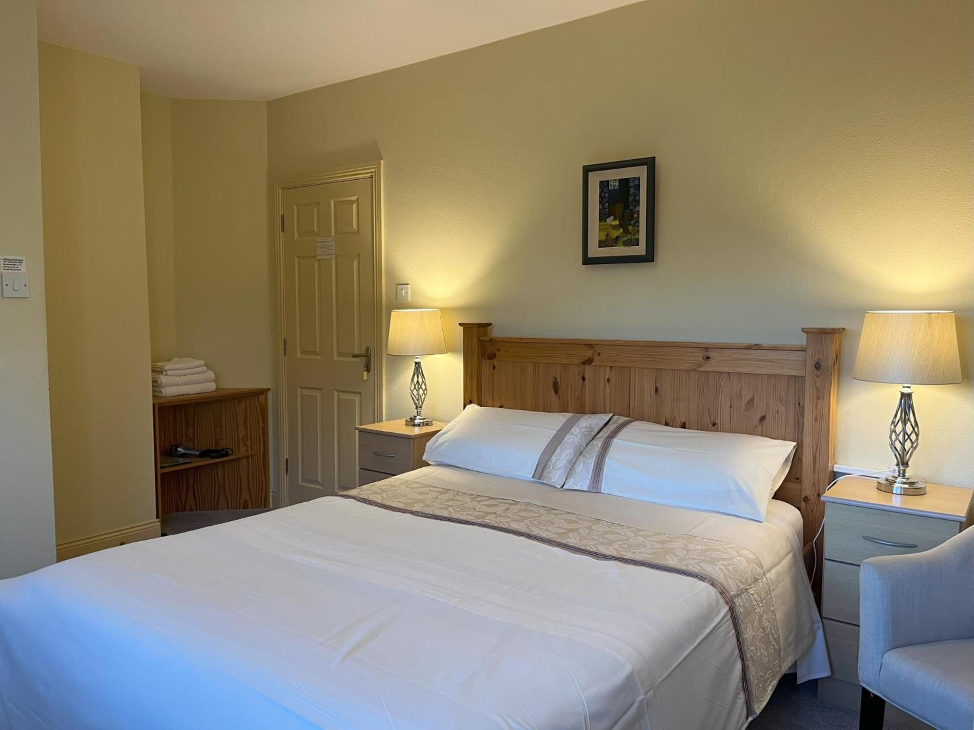 Pk Lodge Bed And Breakfast Skibbereen Exteriör bild