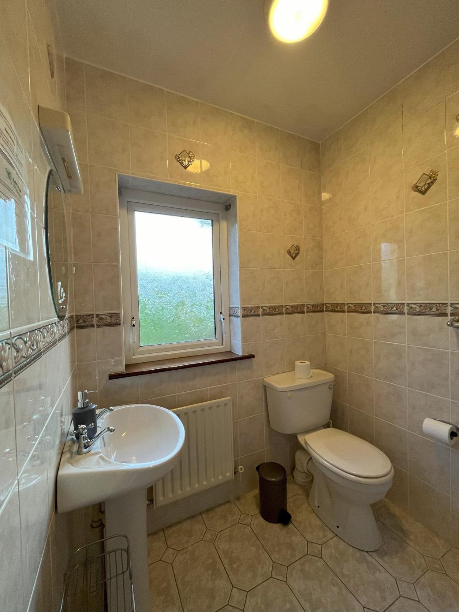 Pk Lodge Bed And Breakfast Skibbereen Exteriör bild